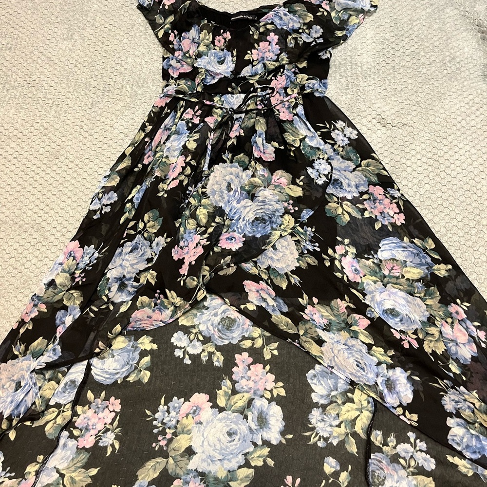 Abercrombie & Fitch White and Pink Flutter Sleeve Sundress